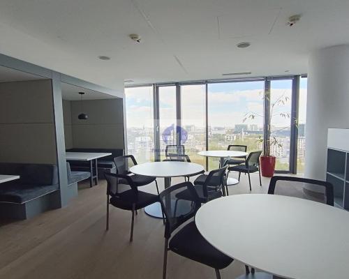 Ochota: biurko w coworkingu na wynajem