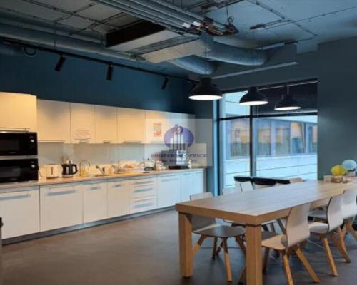 Włochy: lokal biurowy 640 m2 do podnajmu