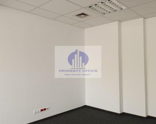 Włochy: lokal biurowy 45,54 m2 na wynajem