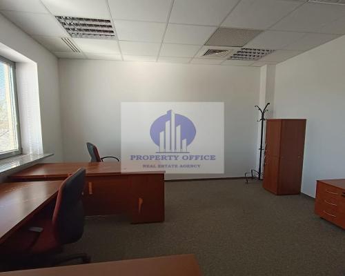 Włochy: lokal biurowy 21,36 m2 na wynajem