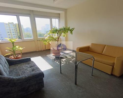 Praga Południe: lokal biurowy 22,90 m2 do wynajęcia