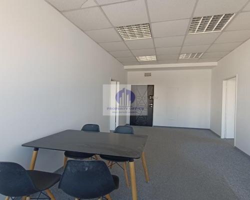 Praga Północ : lokal biurowy 68,72 m2 na wynajem