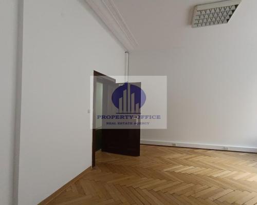 Śródmieście: lokal biurowy 21,88m2 na wynajem