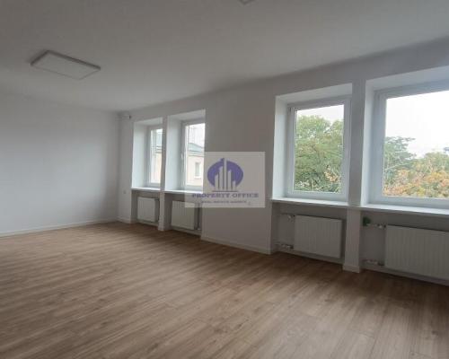 Mokotów: lokal biurowy 27,52m2 na wynajem