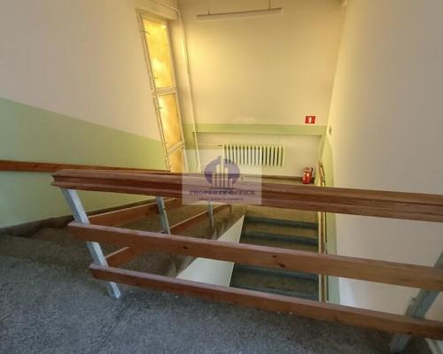 Włochy: lokal biurowo-usługowy 9m2 do wynajęcia