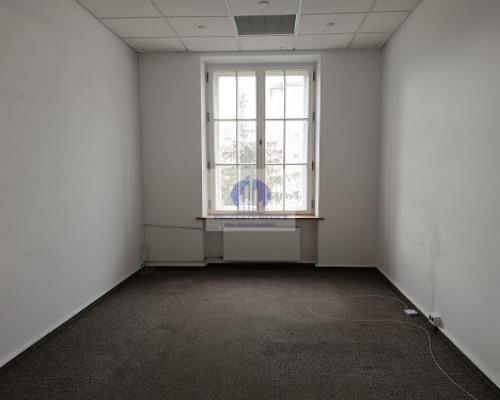 Praga Północ: lokal biurowy 16,91m2 do wynajęcia