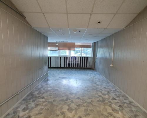 Bielany: magazyn 38,85 m2 do wynajęcia