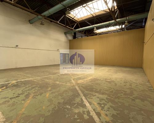 Bielany: lokal magazynowy 193,85m2 na wynajem
