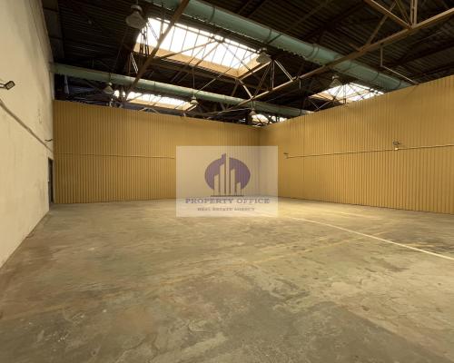 Bielany: lokal magazynowy 193,85m2 na wynajem