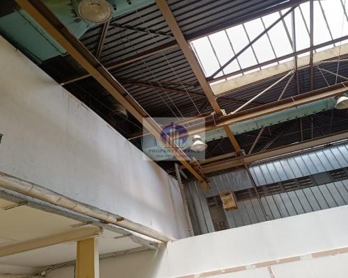 Bielany: magazyn 409m2 na wynajem