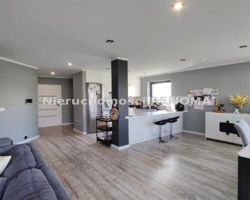 Dom Pawłowicem,świetna lokalizacja.