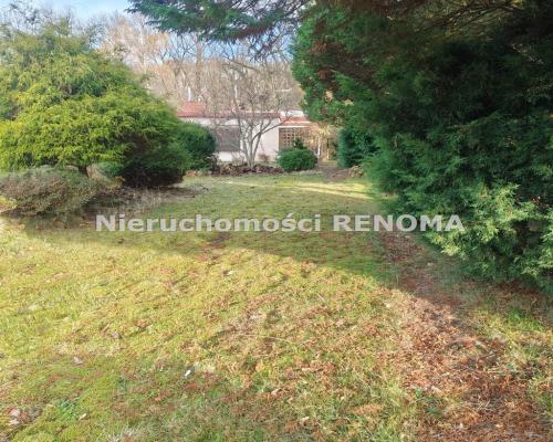 Działka budowlana 2414 m² z domkiem letniskowym –