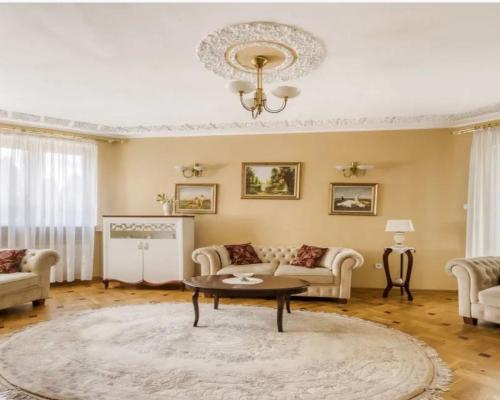 Rom w Radości działka 1880m2