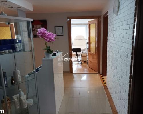 Nieruchomość komercyjna, idealna na prowadzenie działalności gospodarczej z możliwością zamieszkania na osiedlu Bartodzieje.