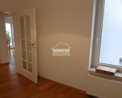 Budynek wielorodzinny na osiedlu Miedzyń