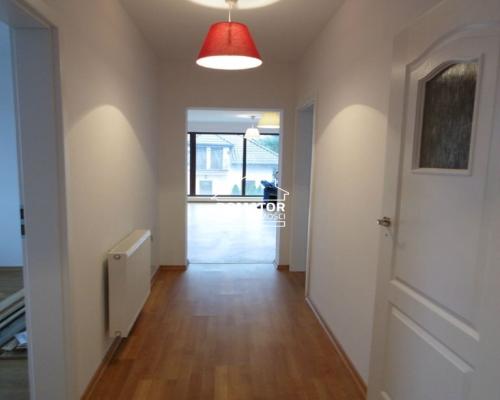 Budynek wielorodzinny na osiedlu Miedzyń