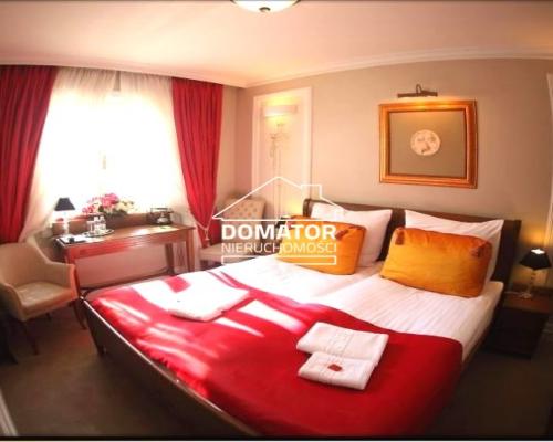 Ekskluzywny obiekt restauracyjno-hotelowy    Przedstawiamy Państwu na sprzedaż ekskluzywny obiekt restauracyjno-apartamentowy