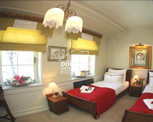 Ekskluzywny obiekt restauracyjno-hotelowy    Przedstawiamy Państwu na sprzedaż ekskluzywny obiekt restauracyjno-apartamentowy