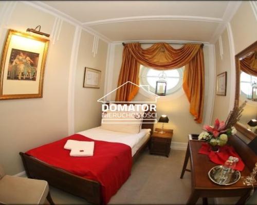 Ekskluzywny obiekt restauracyjno-hotelowy    Przedstawiamy Państwu na sprzedaż ekskluzywny obiekt restauracyjno-apartamentowy