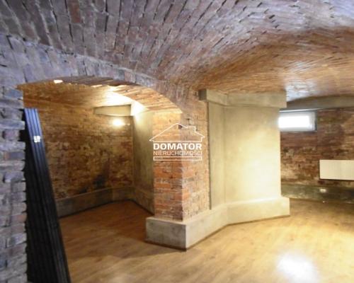 Klimatyczny lokal na sprzedaż w centrum miasta.