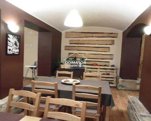 Klimatyczny lokal na sprzedaż w centrum miasta.