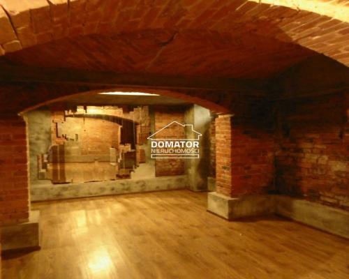 Klimatyczny lokal na sprzedaż w centrum miasta.