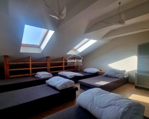 Dom 16 pokoi, dla firm, kwatery pracownicze.