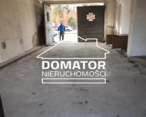 Okazja .Do wynajęcia magazyn 300m2 z garażem z kanałem i dwoma innymi garażami w super lokalizacji przy ulicy Grunwaldzkiej w B