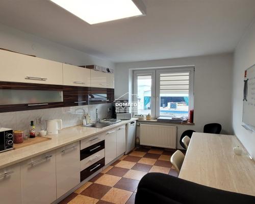 Hale produkcyjno-magazynowe + budynek biurowy