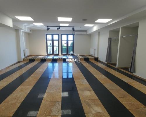 Lokale handlowo-uslugowe w centrum Nakła