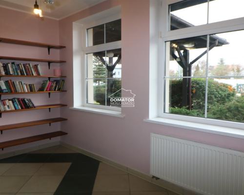 Przedstawiam Państwu Lokal z witrynami położony w bardzo atrakcyjnej lokalizacji w centrum Osielska.    Powierzchnia 70 m2( z