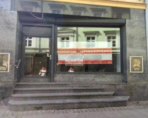 Atrakcyjny lokal 123 m2 na ulicy Długiej