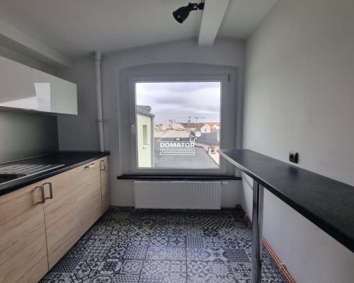 Loftowe poddasze usługowe na wynajem .