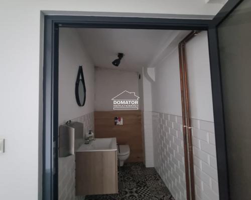 Loftowe poddasze usługowe na wynajem .