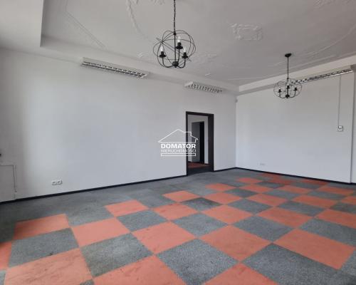 Lokale usługowe , ścisłe centrum .