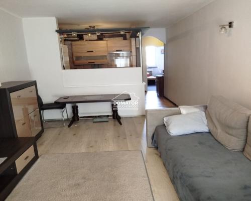 M-4 z parkingiem Bielawy