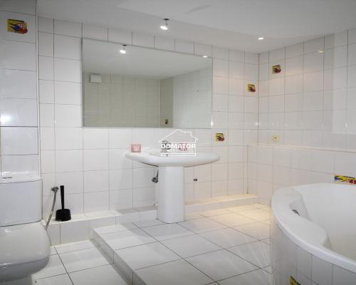 Przestronna kawalerka 46 m2 ul. Świętojańska.