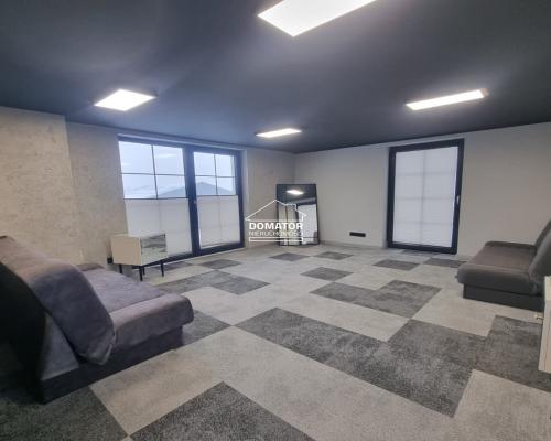 Mieszkanie 160 m² + biura + hala | parking