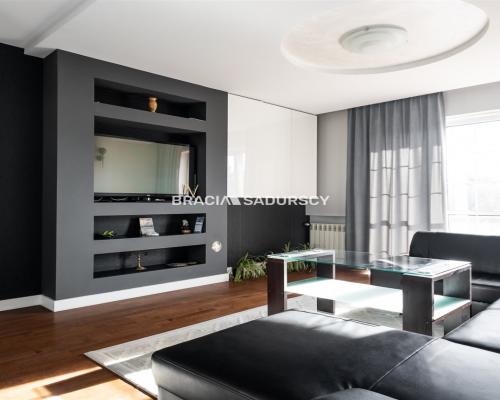 Dwa duże mieszknia + lokal usługowy, wysokie ROI