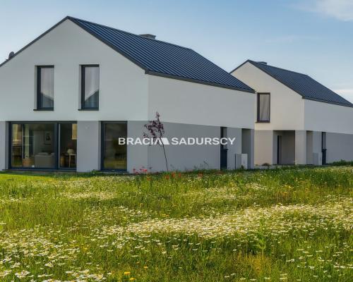 Dom Wolnostojący 140 m2 z tarasem w MNIKOWIE