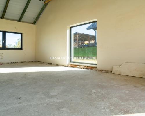 Parterowy dom w malowniczej Krzywaczce!