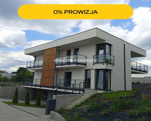 Nowoczesny dom w zielonej okolicy