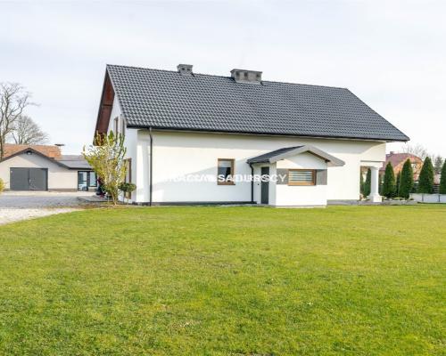 Dom jednorodzinny 138 m² – piękna działka 18 a