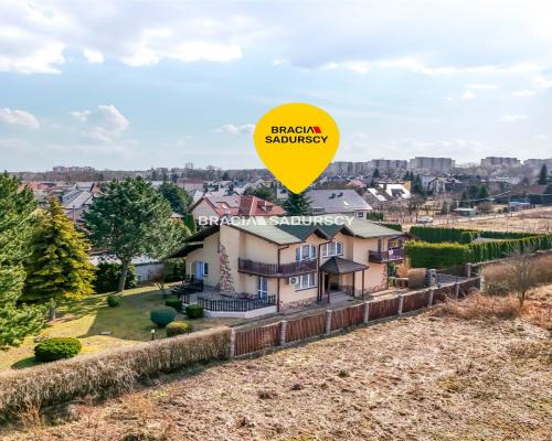 Dom 253m2 działka 10ar podpiwniczony Bieżanów