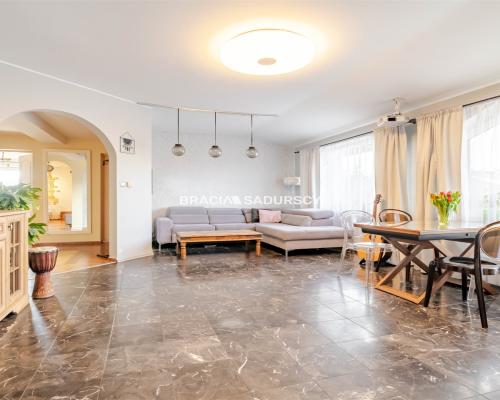 Dom 253m2 działka 10ar podpiwniczony Bieżanów