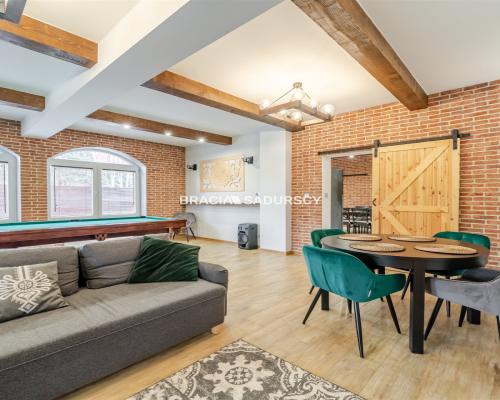 ATRAKCYJNY DOM w GÓRACH                       NIEDZICA  blisko Jeziora Czorsztyńskiego u podnóża TATR     Proponujemy do sp