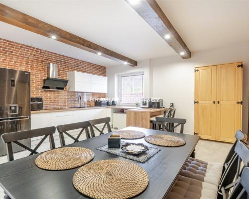 ATRAKCYJNY DOM w GÓRACH                       NIEDZICA  blisko Jeziora Czorsztyńskiego u podnóża TATR     Proponujemy do sp