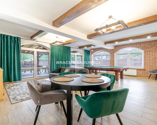 ATRAKCYJNY DOM w GÓRACH                       NIEDZICA  blisko Jeziora Czorsztyńskiego u podnóża TATR     Proponujemy do sp