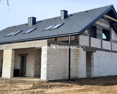 Dom z garażem i pięknym widokiem – Głogoczów