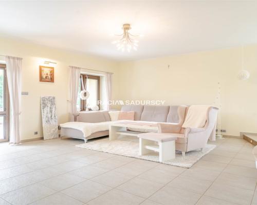 Komfortowy dom pod Wieliczką na dużej działce